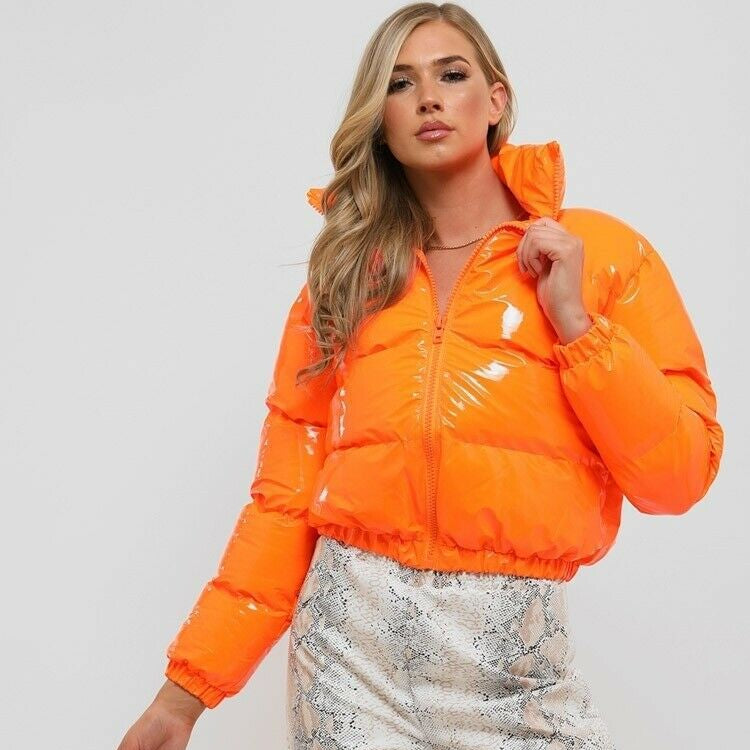 Valentina Russo | Kurze Steppjacke mit glänzendem Luxus-Finish für Damen