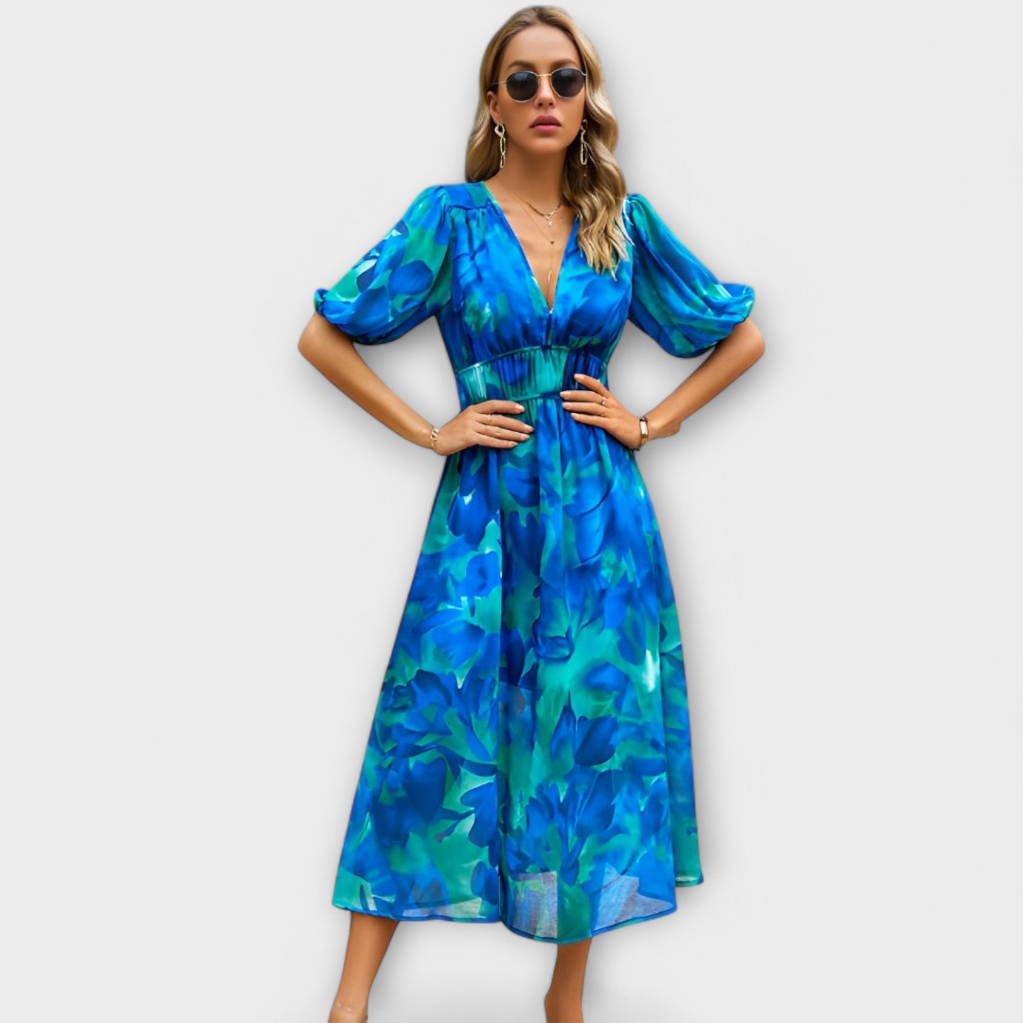 Abstraktes Maxikleid mit Puffärmeln