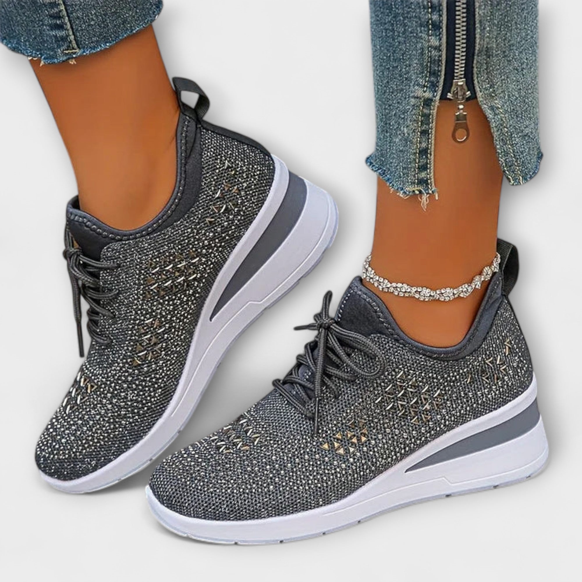 Gisela - Schillernde Sneaker mit Strass